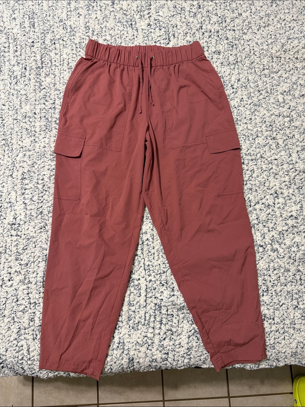 Old Navy Women's Cargo Joggers in Dusty Rose